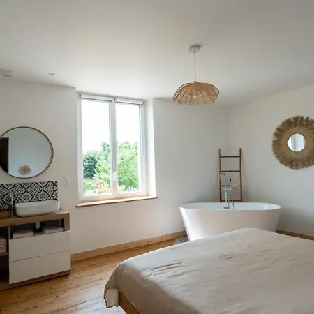 Du Manoir De Berville 4*