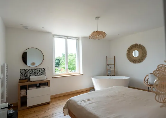 Du Manoir De Berville 4*